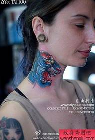 girl's neck at the trend of beautiful tiger head tattoo pattern