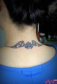 πίσω λαιμό ευτυχία τοτέμ φτερά τατουάζ εικόνα