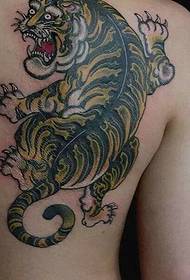 tilbake Ferocious og forferdelig tiger tatovering mønster