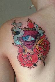 personality creative small totem back tattoo picture