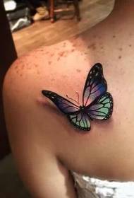 Patrón de tatuaxe de mariposa 3d de cor fría