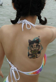 아름다움 아름다운 찾고 행운의 고양이 문신 사진
