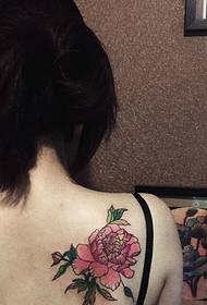 Elegantne božice leđno cvjetne tetovaže žensko puno