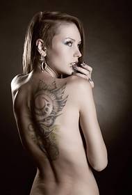 sexy skoonheid rug totem tatoeëring