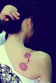 beauty back color four-leaf clover tattoo