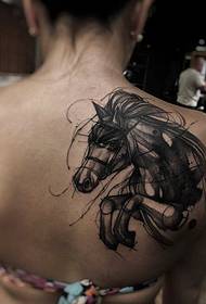 femmina di nuovo a destra sul bel disegno di stile cavallo tatuaggio foto donna, femmina, bellezza, sexy Ragazza, femmina, ragazza, cavallo, schiena, schizzo
