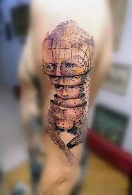 Brīnišķīgs abstrakts tetovējums