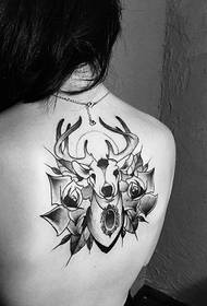 girl back fawn tattoo pattern is very personal