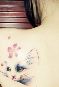 背部唯美小猫咪纹身图案