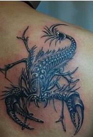 samec späť kreatívne pinzeta tetovanie vzor