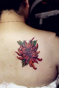 tatuaje de crisantemo de color de personalidad posterior 94677-tatuaje de tótem de cráneo de cráneo salvaje de personalidad de espalda