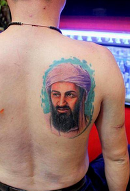 снимка назад бин Ладен портретна татуировка