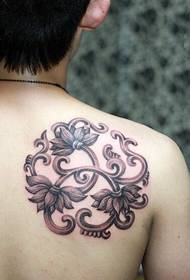 Tornar al tresor del treball del tatuatge de lotus