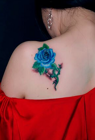 keindahan mawar tato yang indah