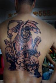 heróico padrão de tatuagem de sinos e fantasmas