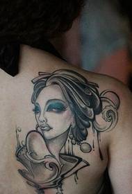 мастило стил убава аватар тетоважа на рамо