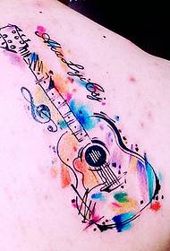 повратак шарени узорак тетоваже на гитари