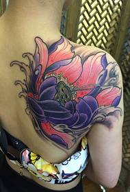 gražus gražus „Lotus“ tatuiruotės raštas