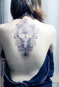 isifebe Buyela emuva ejwayelekile ethambekele prickly totem tattoo iphethini