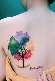balta oda Spalvingas mažo medžio tatuiruotės paveikslėlis