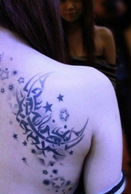 назад татемний місяць та зірка татуювання