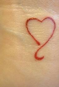 punainen yksinkertainen rakkaus tatuointi kuva ranteessa