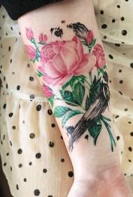 female arm fresh and beautiful flower tattoo pattern