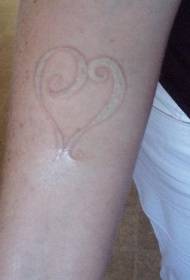 braço tinta branca amor tatuagem padrão