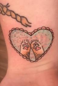 nenas pintadas de boneca liñas xeométricas en forma de corazón e animais cadro de tatuaxe Paw