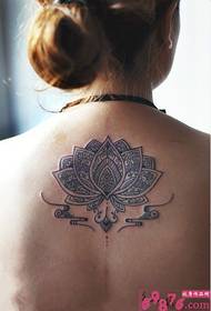 Foto di tatuaggi alla moda con totem Van Gogh
