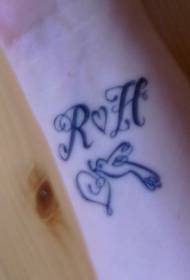 Ručni par engleskog abecede tetovaža uzorak