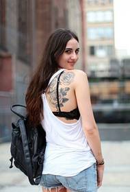 pretty classic foreign fashion beauty back tattoo picture picture