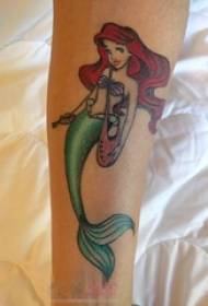 flickans handled målade tecknad Disney tatuering bild