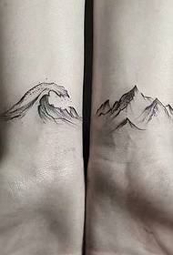 Párok számára csukló hóhegyi tetoválás mintája