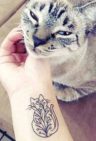muñeca línea gato tatuaje flor pequeño fresco patrón tatuaje