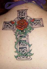 Kors på ryggen og Rose tatoveringsmønster