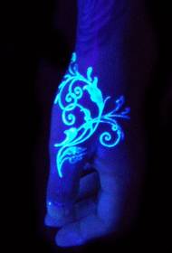 tatuaxe fluorescente brillante