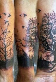 Brazo negro bosque oscuro Patrón de tatuaje con pájaro