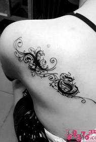 spate tatuaj de floare de viță alb-negru