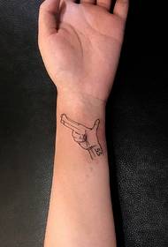 kyçin e duarve model i tatuazhit me armë të thjeshtë