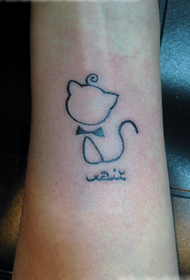 good-looking line cat tattoo on the wrist