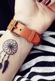 minimalistinen rivi tatuointi tyttö suosikki musta luova ranne tatuointi malli