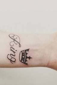 девојче зглоб на црна линија книжевно цвеќе тело Англиска круна слика за тетоважа