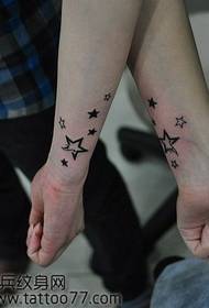 čudovit priljubljen par petokraki vzorec tatoo zvezd