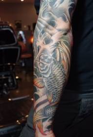 Patrón de tatuaje de spray de calamar estilo xapón de brazo de flores