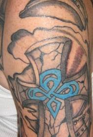 käsivarsi kelttiläinen tyyli risti tatuointi malli