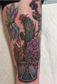 Cactus tattoo girl shank na succulents na foto cactus tattoo