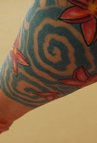 Цветна боја растителна шема на тетоважа на инсекти