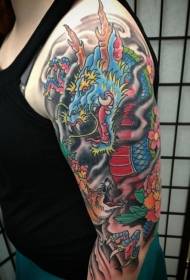 braccio enorme colorato stile asiatico drago combattimento volpe modello di tatuaggio