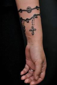 the most fashionable wrist black and white Chain tattoo pattern
